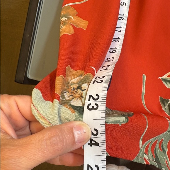 Anthropologie W5 Red Floral Flowy Feminine Boxy 3/4 Sleeve Blouse size Large - Picture 8 of 8